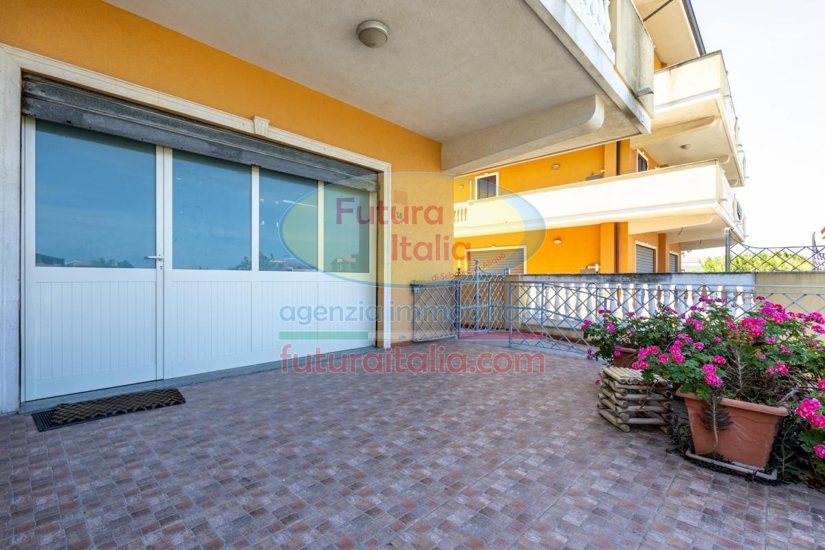 Rif. 539 | Terme Vigliatore | Ufficio/Studio al piano terra con cortile
