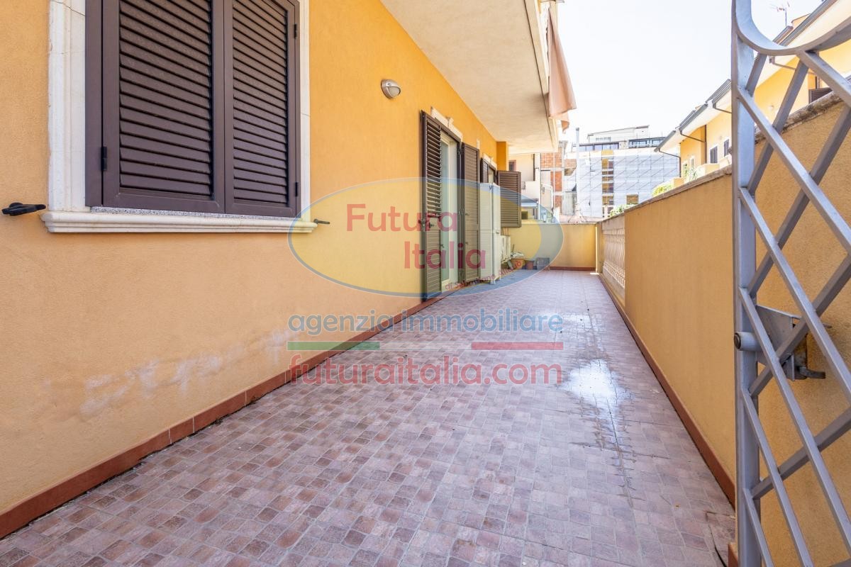 Rif. 539 | Terme Vigliatore | Ufficio/Studio al piano terra con cortile