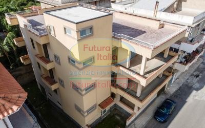 Rif. 499 | Terme Vigliatore | Edificio a tre elevazioni e cantinato