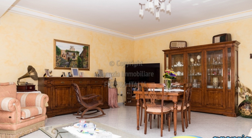 Rif. 470 - Terme Vigliatore - Appartamento 5 vani zona centrale in VENDITA Rif. 470 - Terme Vigliatore - Appartamento 5 vani zona centrale in VENDITA